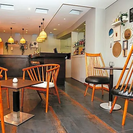 Santo Thyrso 3* Santo Tirso